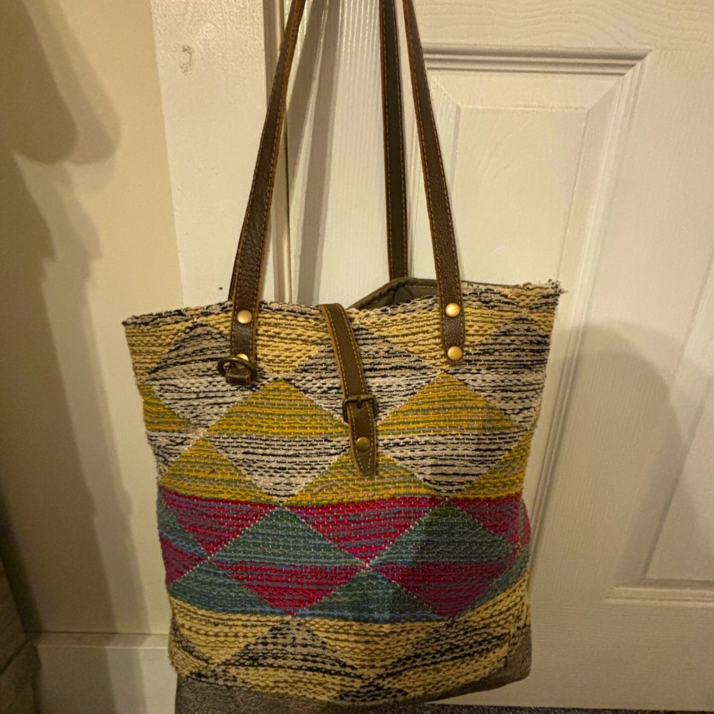 Myra bag